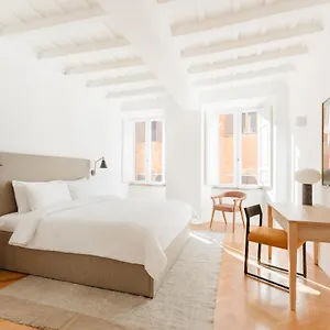 Sonder Palazzo Taverna Aparthotel